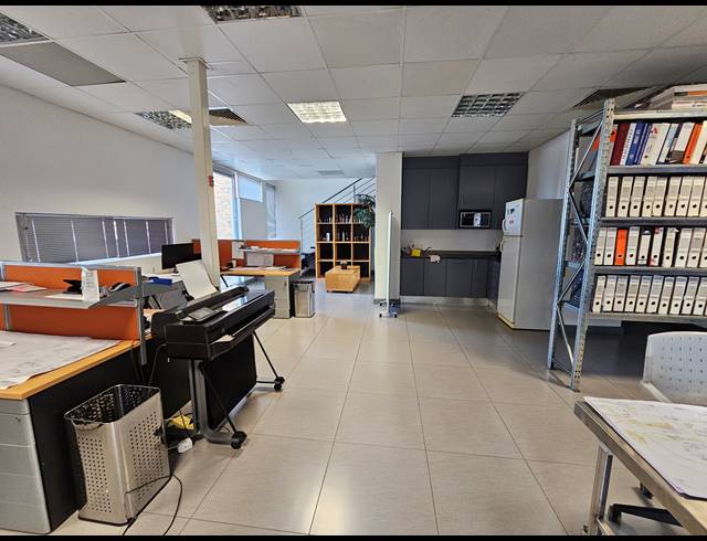1,768M² FACTORY FOR SALE IN LANSERIA
